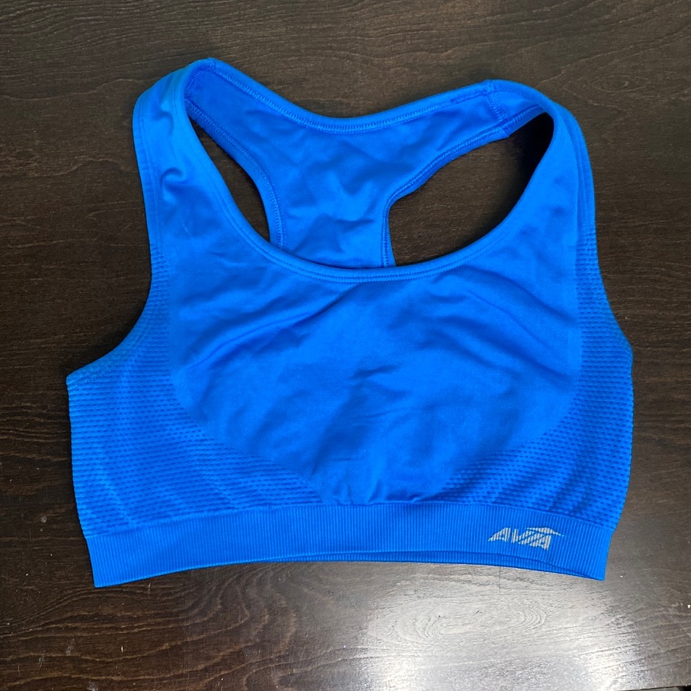 Avia Womens sz M Sports Bra Solid Blue Racerback Pull Over Compression